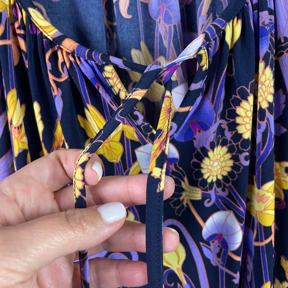 Susan Graver Liquid Knit Floral Tunic size L - Picture 6 of 12